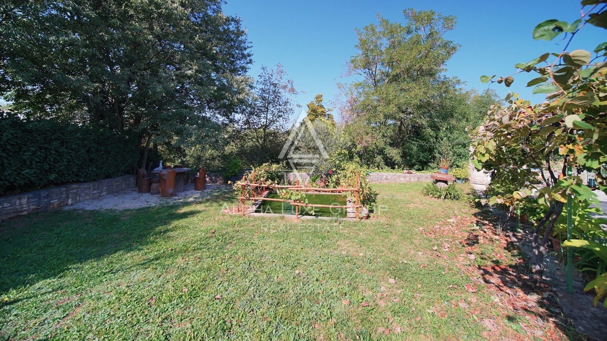 Istra, Žminj, Prenovljena kamnita hiša v slikoviti vasi