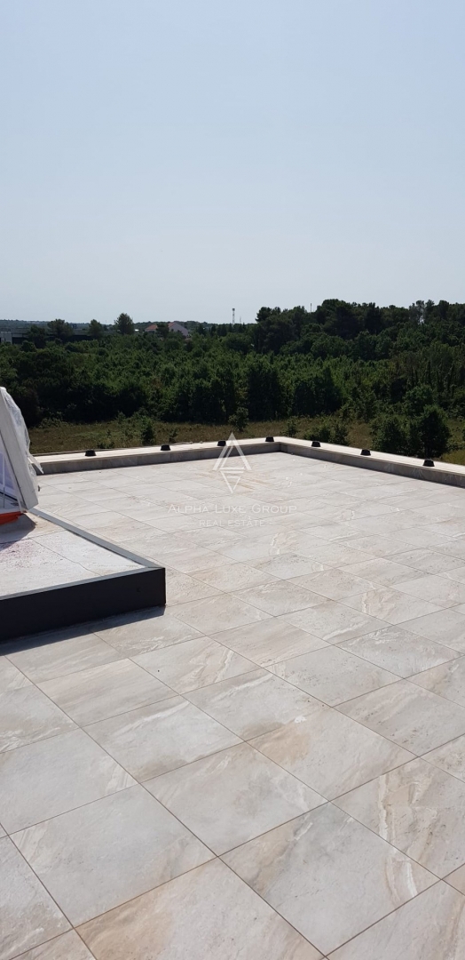 Istra, Poreč – Sodobni penthouse s privatnim jacuzziem na strehi