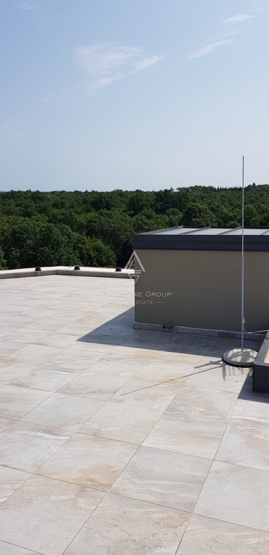 Istra, Poreč – Sodobni penthouse s privatnim jacuzziem na strehi