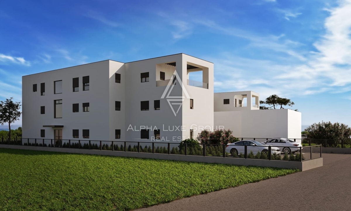Istra, Poreč – Moderen dvosobni apartma v bližini plaže Materada naprodaj