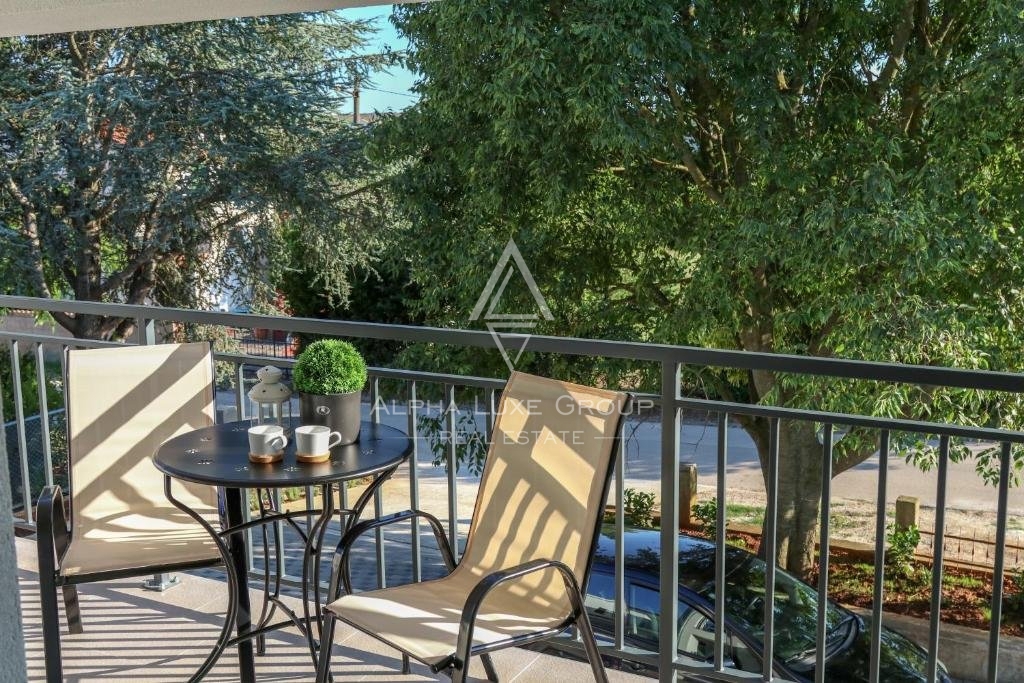 Fažana, Istra: Prostorna večstanovanjska hiša blizu centra in plaž naprodaj