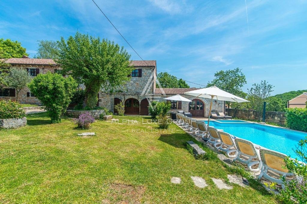 Žminj, Istra - Zgodovinska kamnita vila z bujnim vrtom