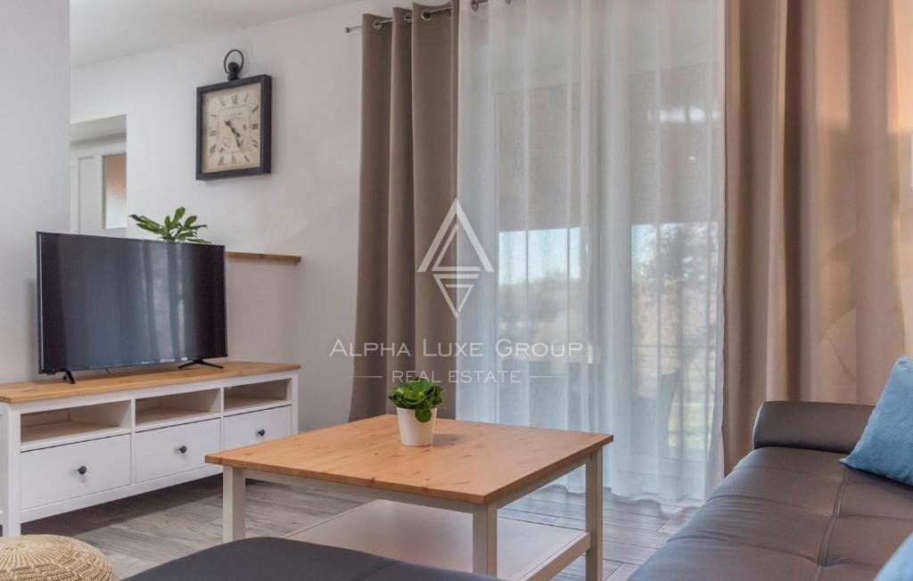 Modernizirana kamnita vila v Lovreč, Istrija: Mirno življenje z tradicionalnim čarom