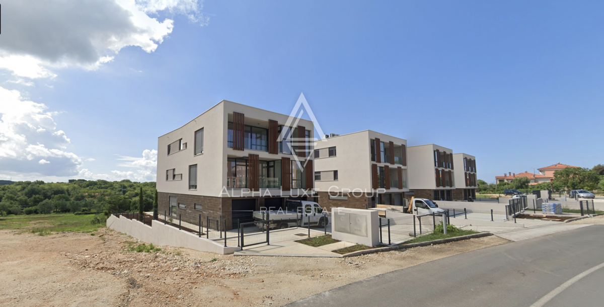 Rovinj, Istra: Sodobni dupleks z vrtom in garažo