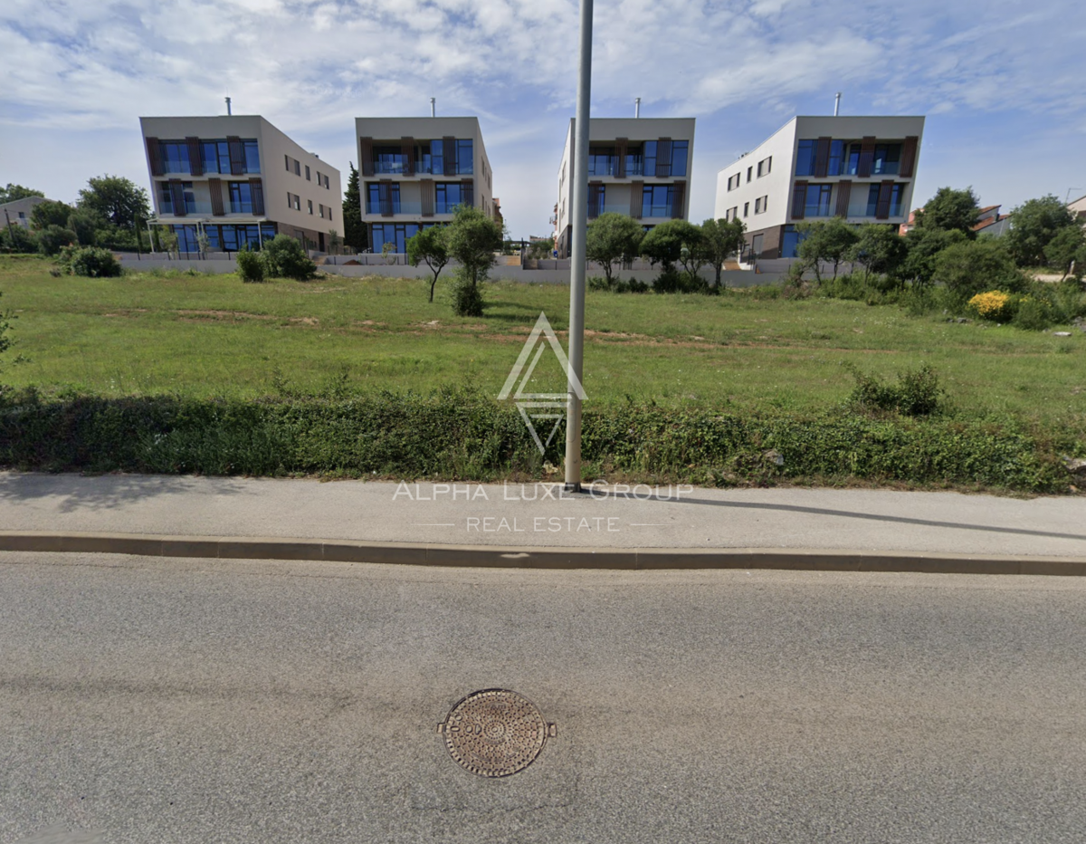 Rovinj, Istra: Sodobni dupleks z vrtom in garažo