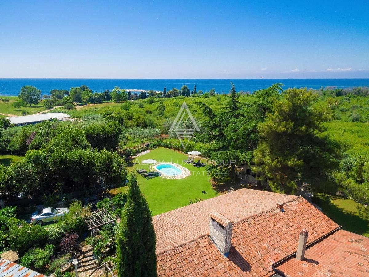 Čudovito posestvo s hišo in tremi bungalovi, 250 m od morja, Umag, ISTRA