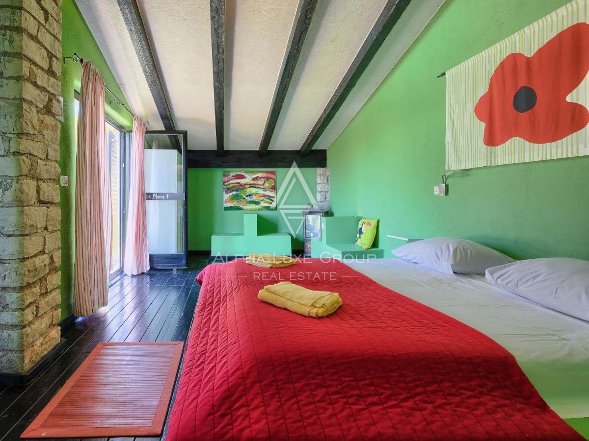 Čudovito posestvo s hišo in tremi bungalovi, 250 m od morja, Umag, ISTRA