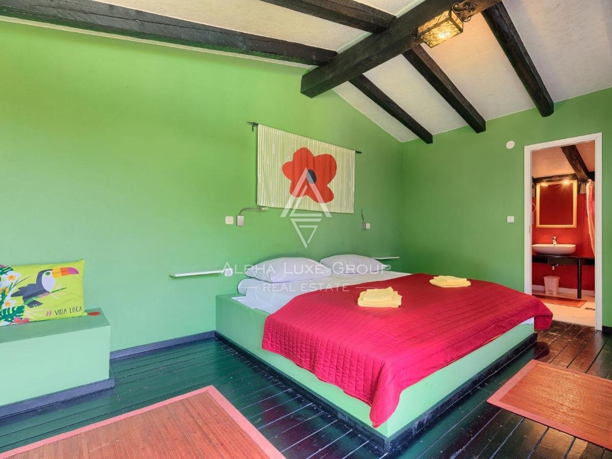 Čudovito posestvo s hišo in tremi bungalovi, 250 m od morja, Umag, ISTRA