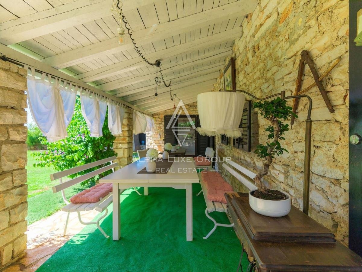 Čudovito posestvo s hišo in tremi bungalovi, 250 m od morja, Umag, ISTRA