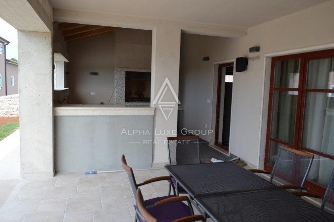 Istra, Svetvinčenat: Osupljiva vila z obsežnim vrtom