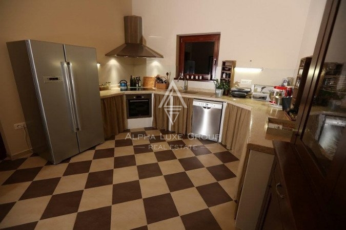 Istra, Svetvinčenat: Osupljiva vila z obsežnim vrtom