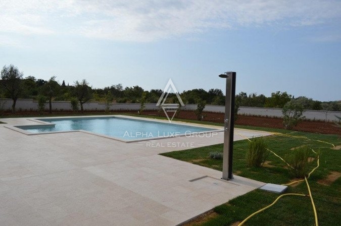 Istra, Svetvinčenat: Osupljiva vila z obsežnim vrtom
