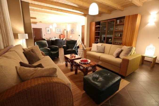 Istra, Svetvinčenat: Osupljiva vila z obsežnim vrtom