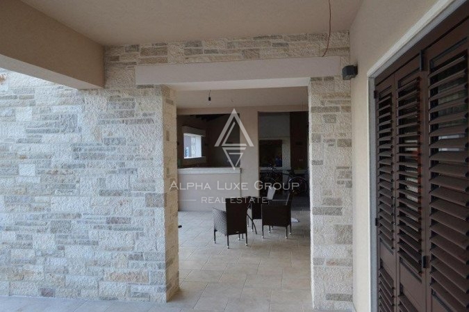 Istra, Svetvinčenat: Osupljiva vila z obsežnim vrtom