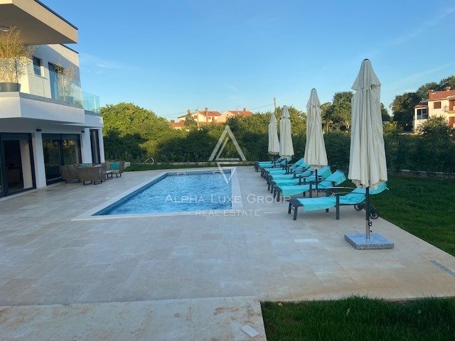 Atraktivna vila z bazenom na prostranem vrtu, Poreč, ISTRA