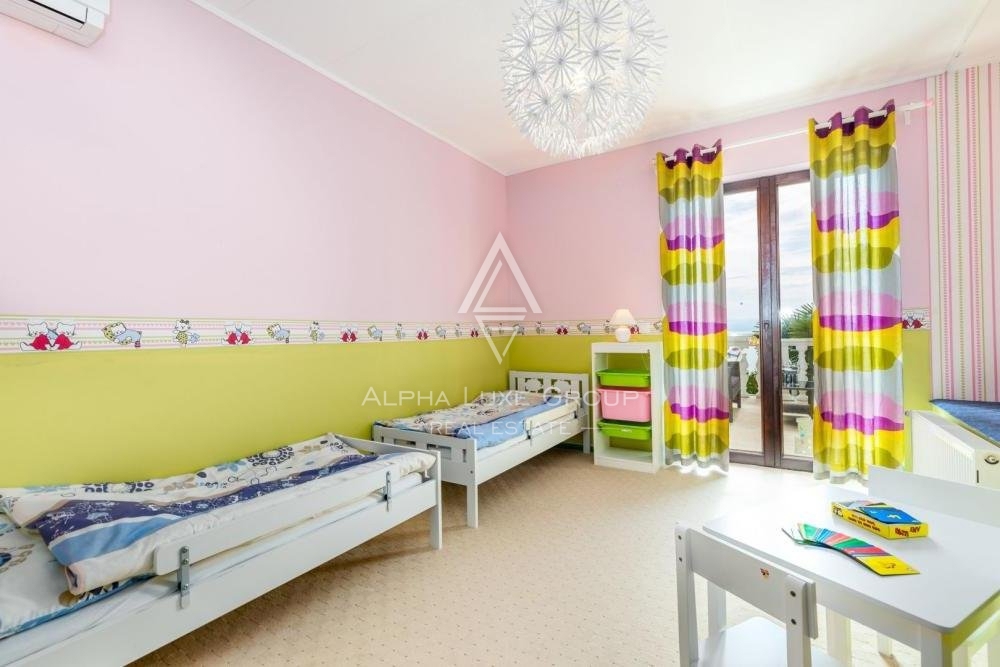 Čudovita Vila z bazenom in fantastičnim razgledom, Opatija