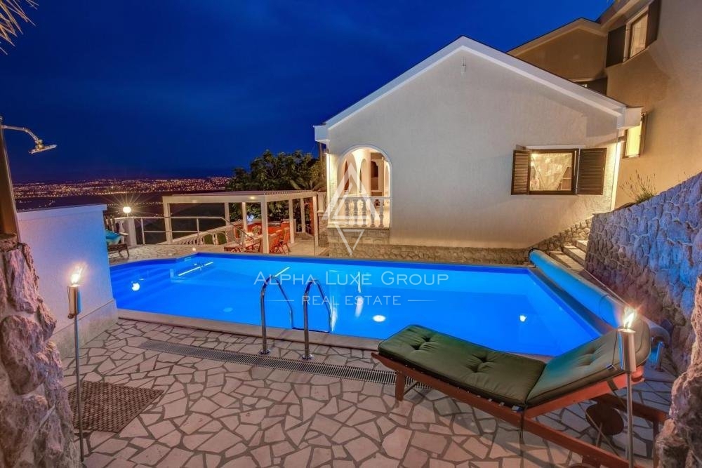 Čudovita Vila z bazenom in fantastičnim razgledom, Opatija