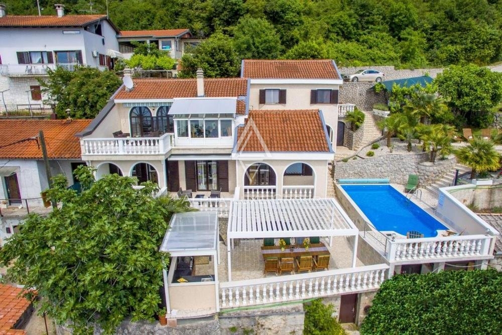 Čudovita Vila z bazenom in fantastičnim razgledom, Opatija
