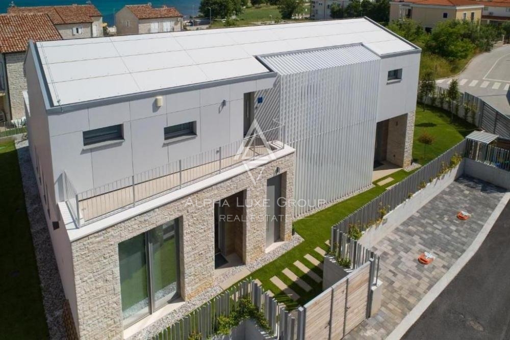 Luksuzna hiša z bazenom 100 m od morja, Istra, Medulin