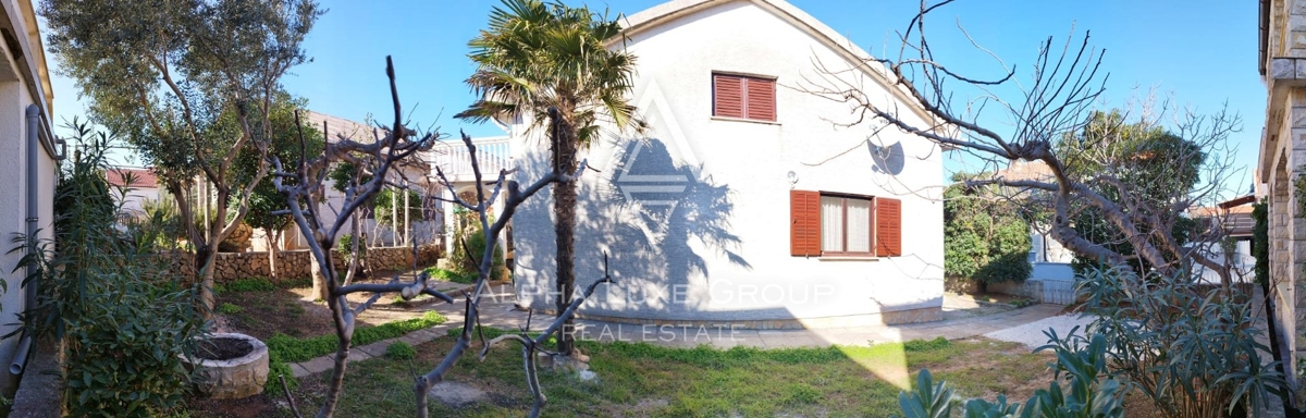 Vir, Zadar – Prijetna hiša z vrtom na mirni lokaciji