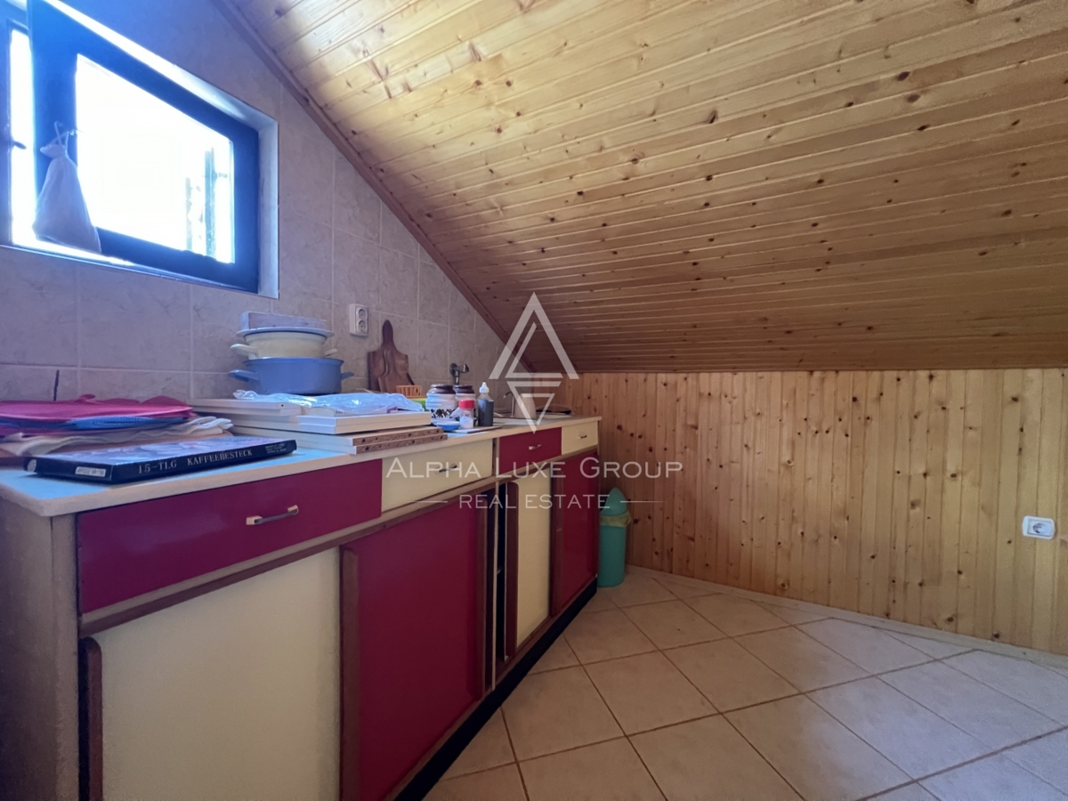 Vir, Zadar – Prijetna hiša z vrtom na mirni lokaciji