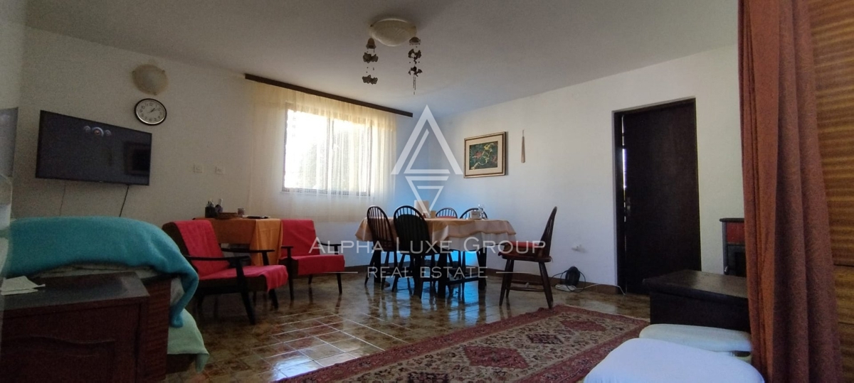 Vir, Zadar – Prijetna hiša z vrtom na mirni lokaciji