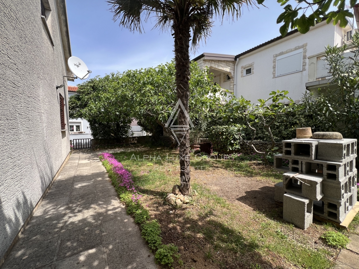 Vir, Zadar – Prijetna hiša z vrtom na mirni lokaciji