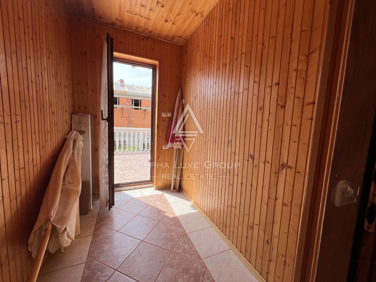 Vir, Zadar – Prijetna hiša z vrtom na mirni lokaciji