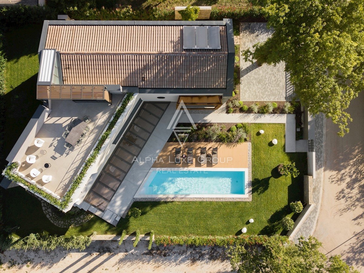 Vila z bazenom in pogledom na morje in vinograde, Istra, Poreč
