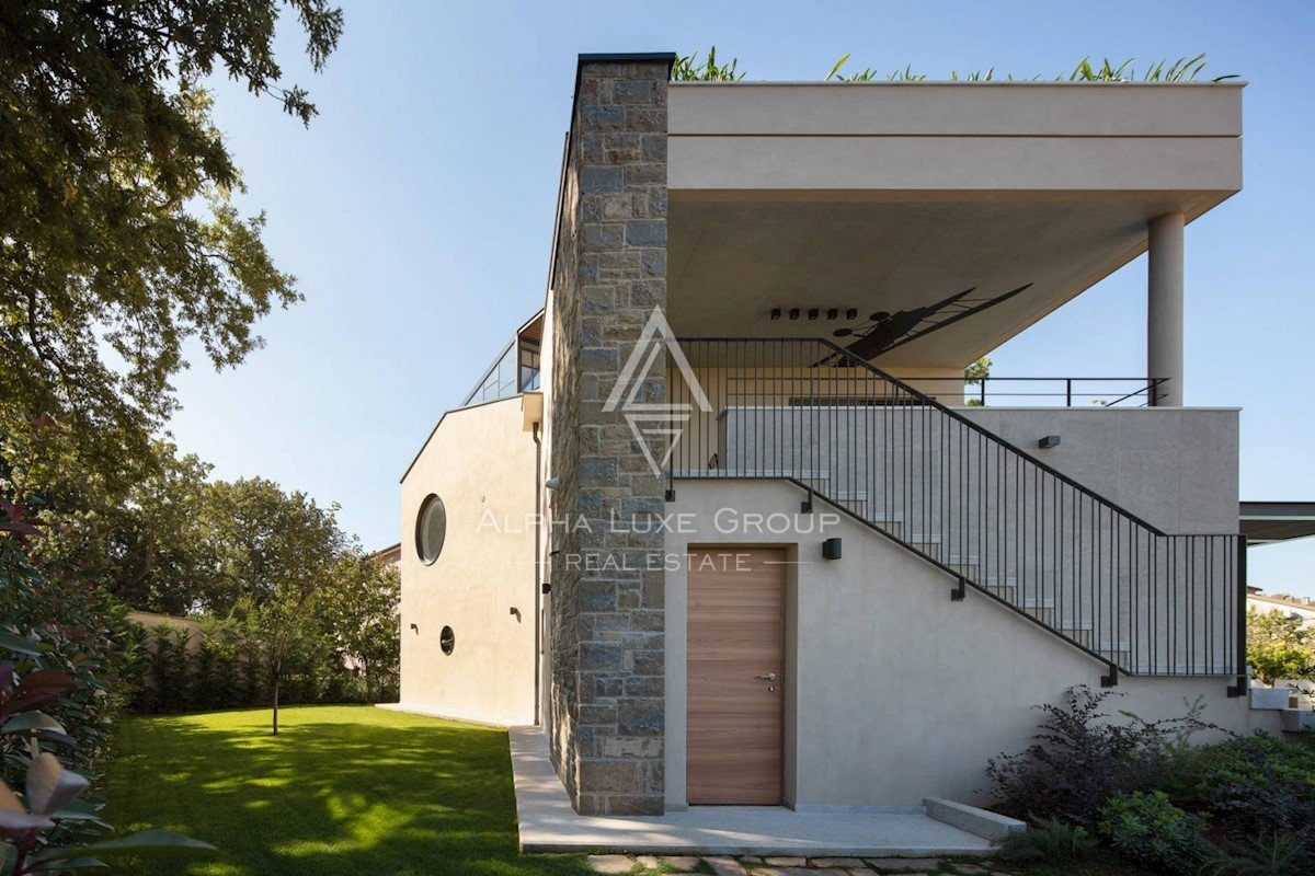 Vila z bazenom in pogledom na morje in vinograde, Istra, Poreč