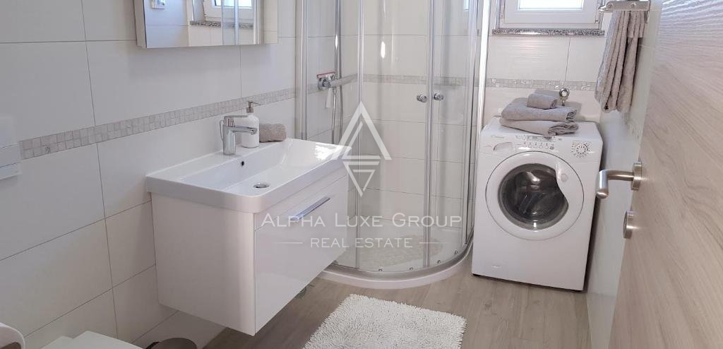 Apartmajska hiša z bazenom, Istra, Medulin