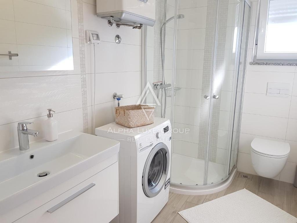 Apartmajska hiša z bazenom, Istra, Medulin