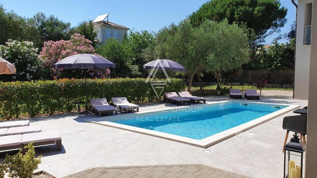 Apartmajska hiša z bazenom, Istra, Medulin