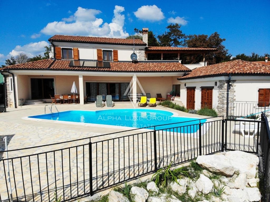 Vila z bazenom, mirna lokacija, Žminj.