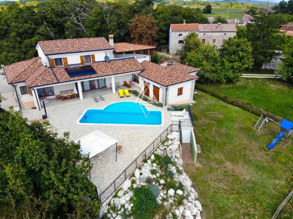 Vila z bazenom, mirna lokacija, Žminj.