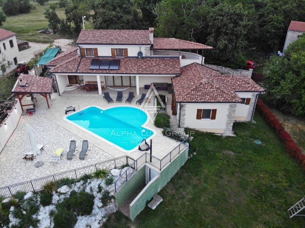 Vila z bazenom, mirna lokacija, Žminj.