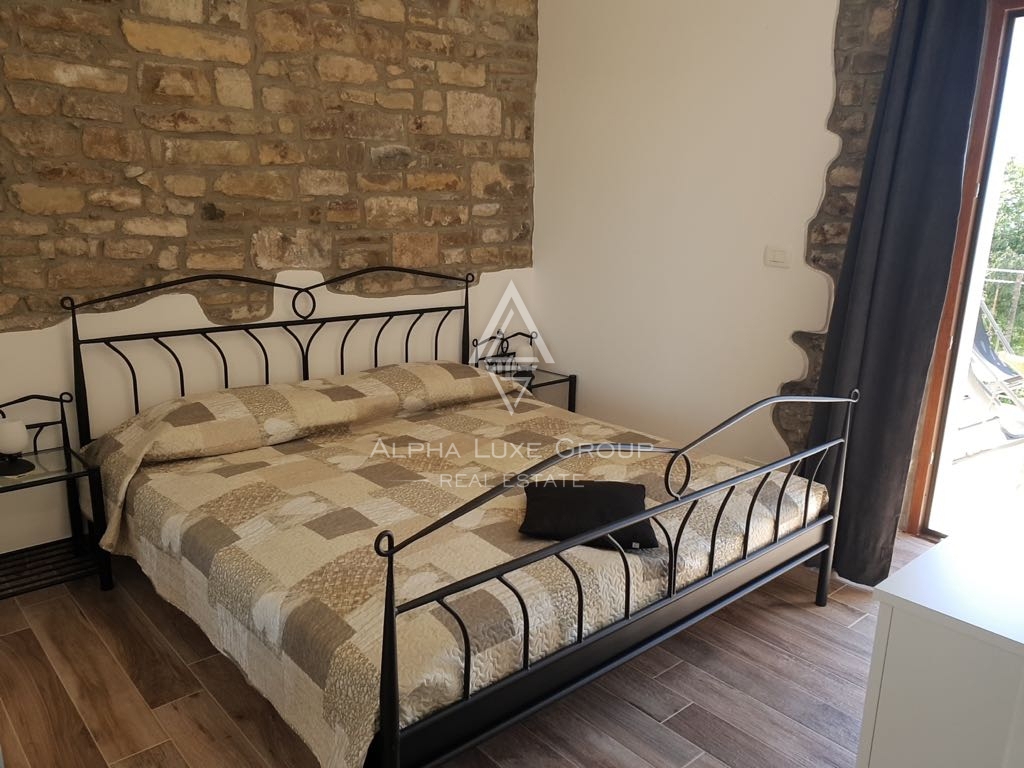Buje, Istra – Prenovljena kamnita hiša z odprtim razgledom