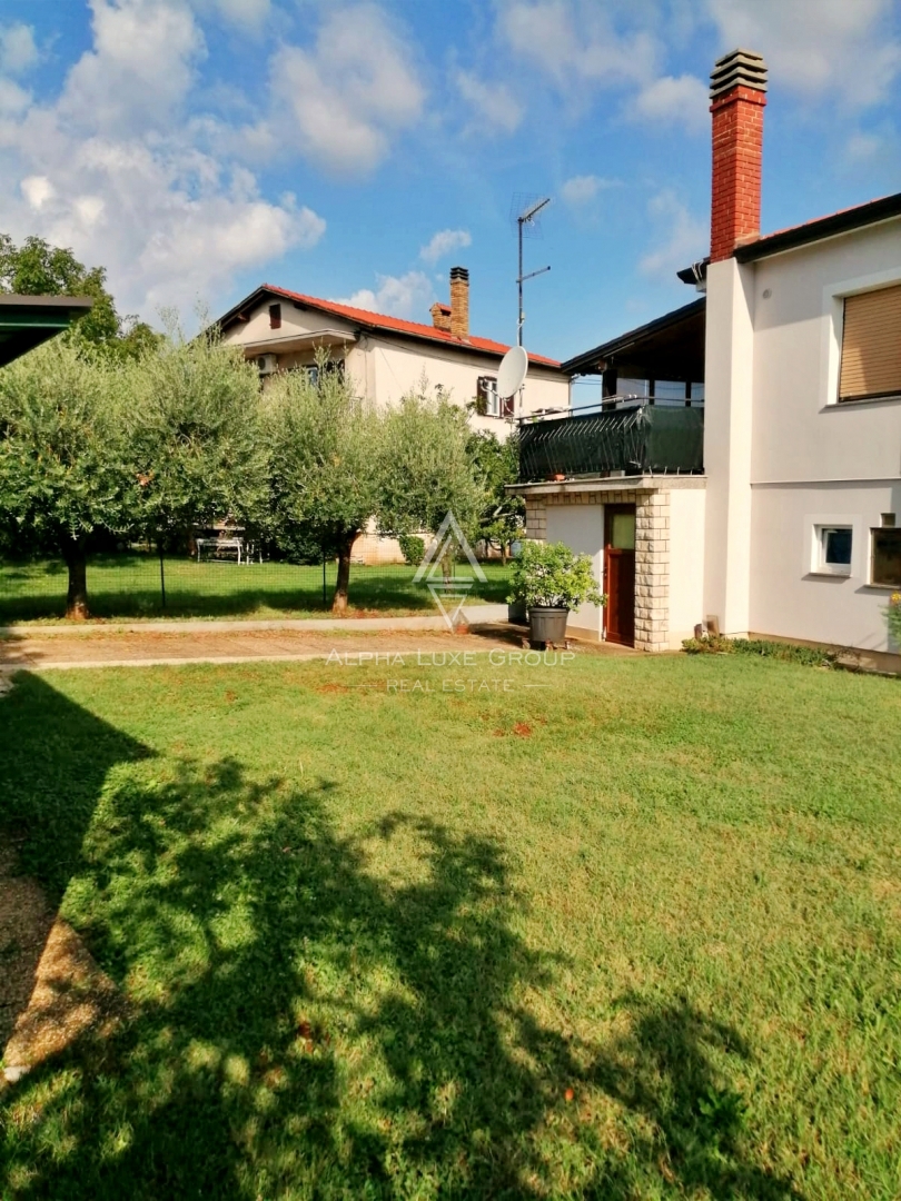 Finida, Umag: Prostorna hiša s štirimi apartmaji
