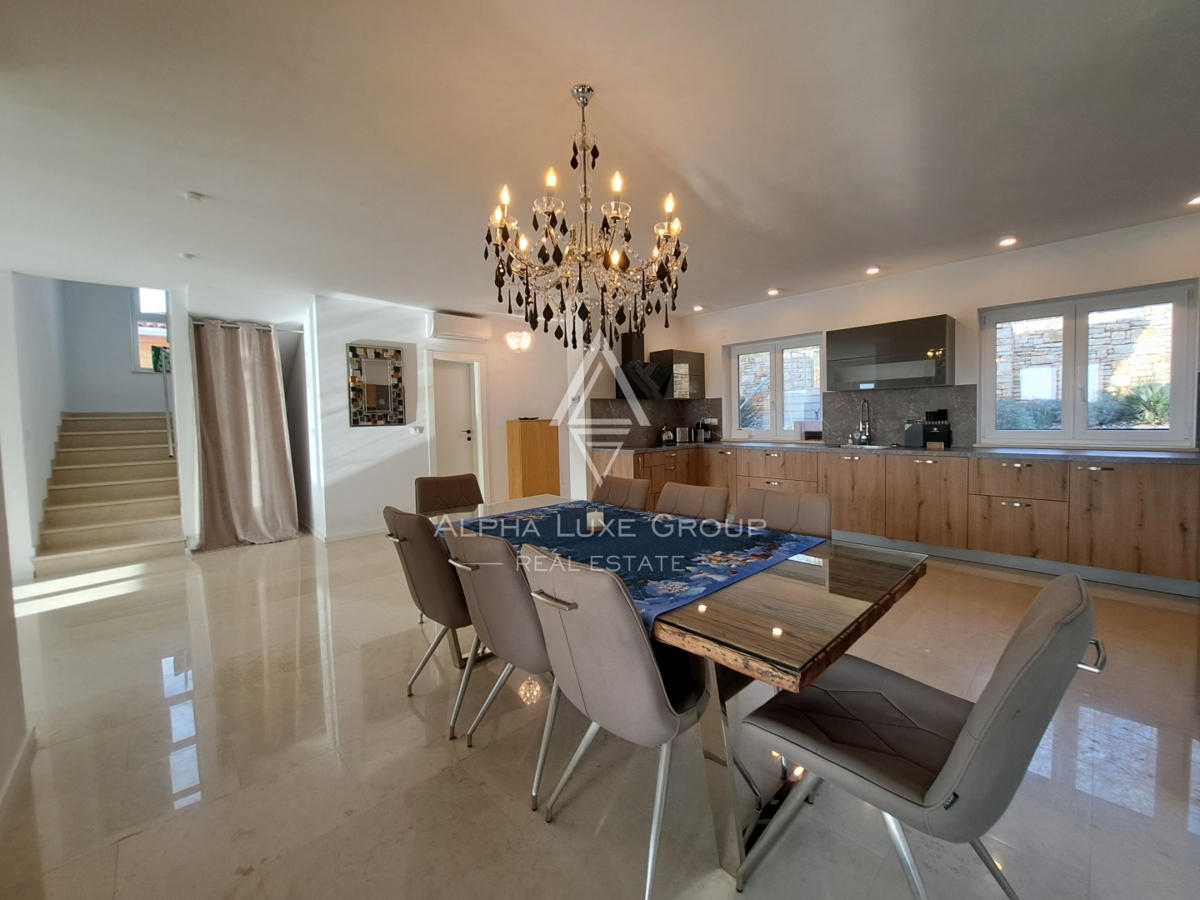 Hiša Rovinj, 236m2