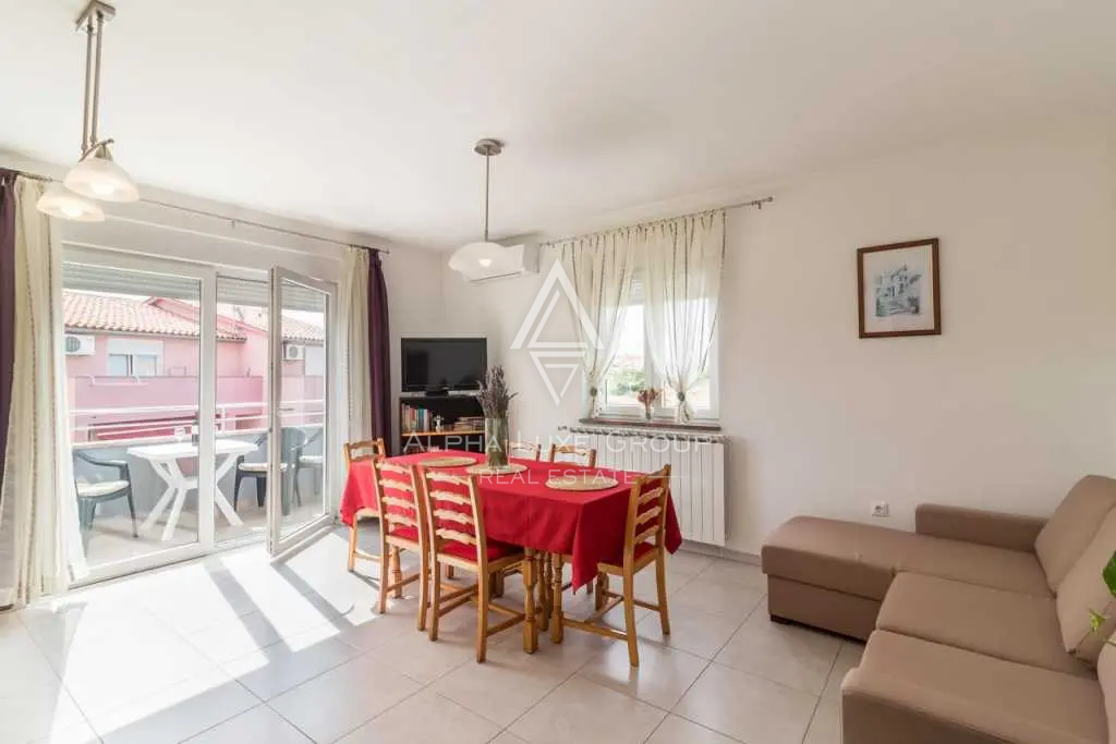 Istra, Pula Valdebek: Apartmajska hiša blizu mesta