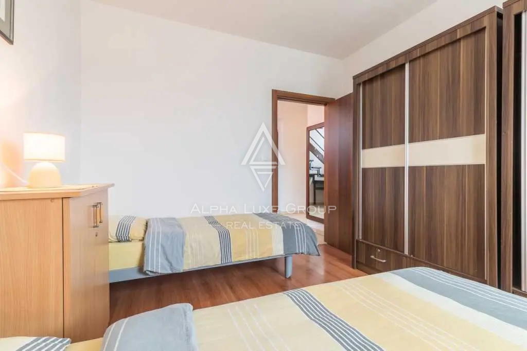 Istra, Pula Valdebek: Apartmajska hiša blizu mesta