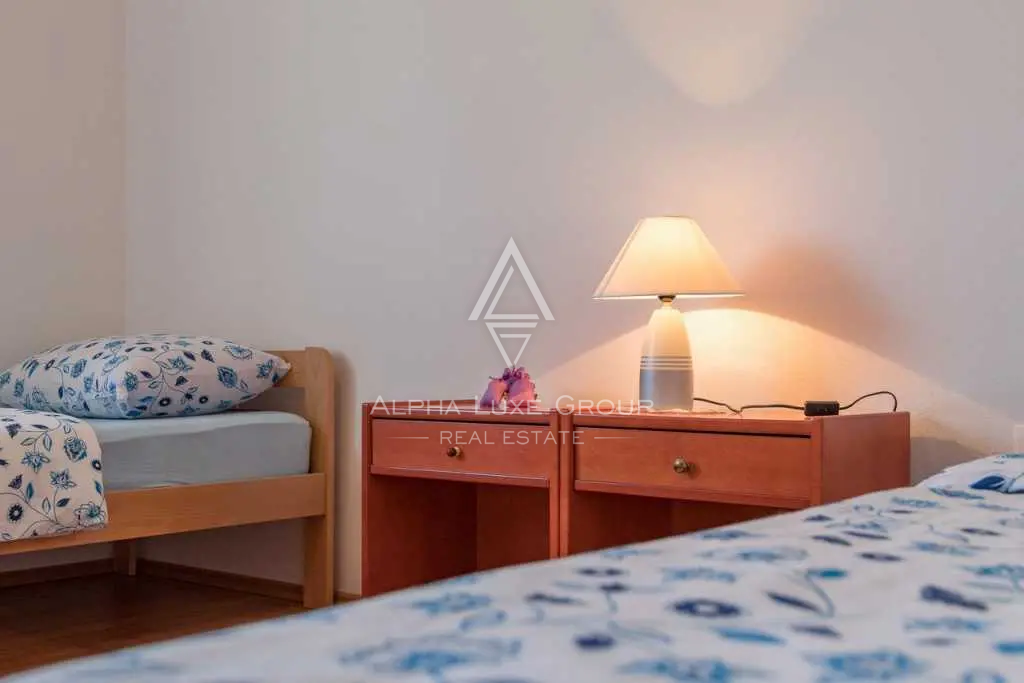 Istra, Pula Valdebek: Apartmajska hiša blizu mesta