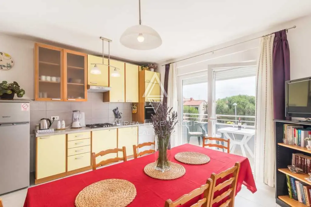 Istra, Pula Valdebek: Apartmajska hiša blizu mesta