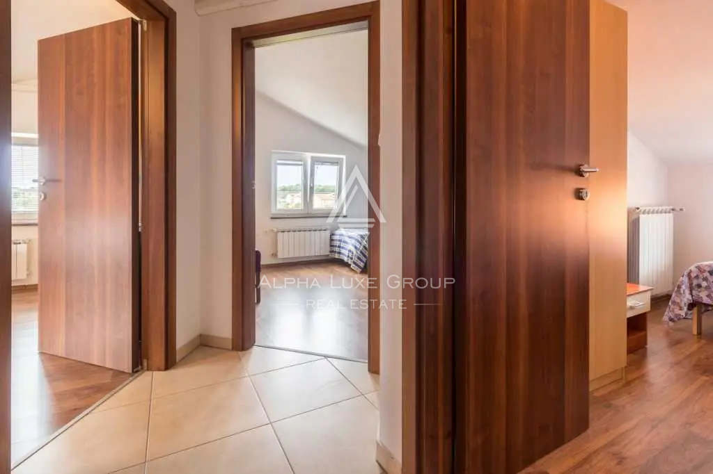 Istra, Pula Valdebek: Apartmajska hiša blizu mesta