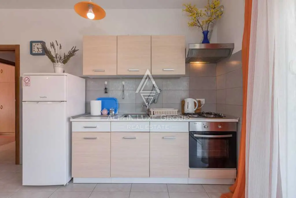 Istra, Pula Valdebek: Apartmajska hiša blizu mesta