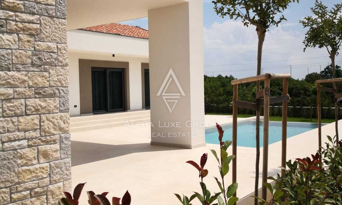 Istra, Rovinj: Moderna luksuzna pritlična vila