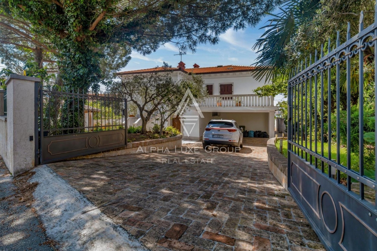 Istra, Umag – Elegantna hiša z razgledom na morje