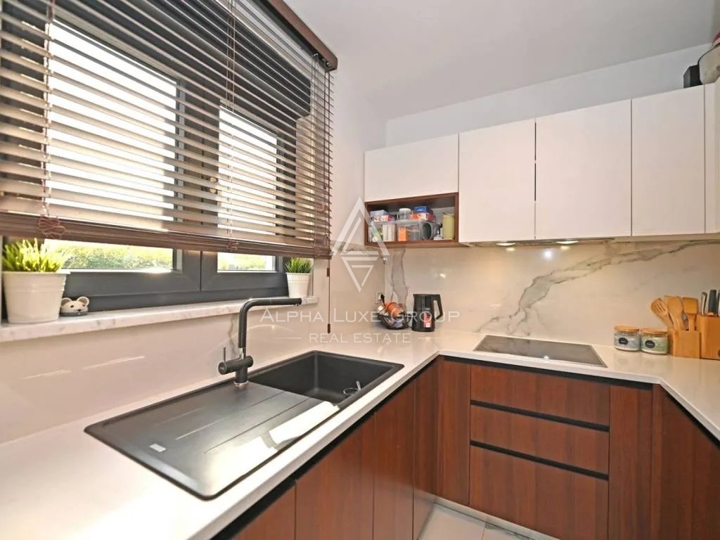 Istra, Poreč – pametna hiša z vrtom in jacuzzijem