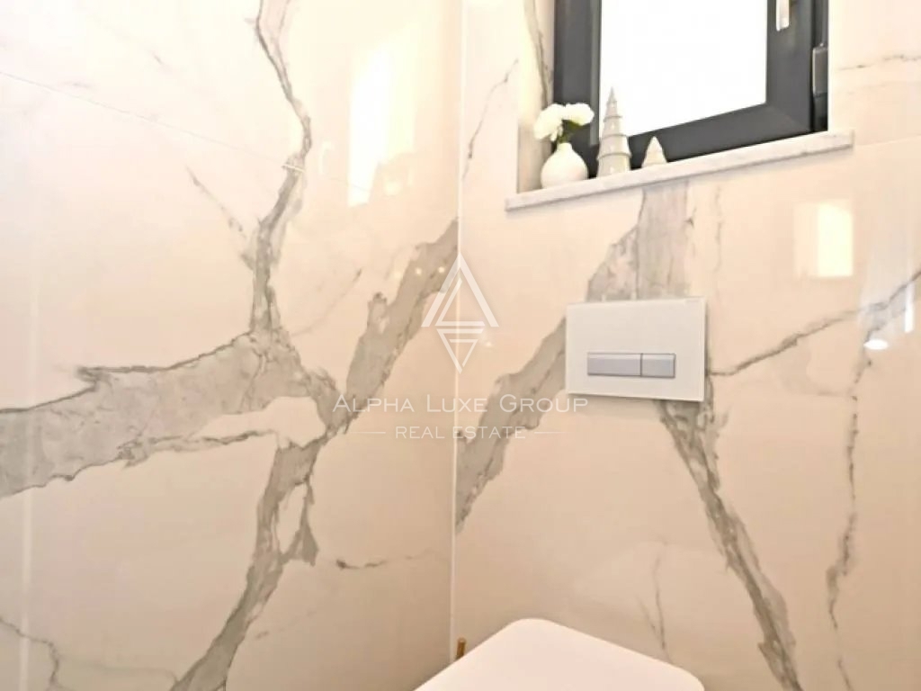 Istra, Poreč – pametna hiša z vrtom in jacuzzijem