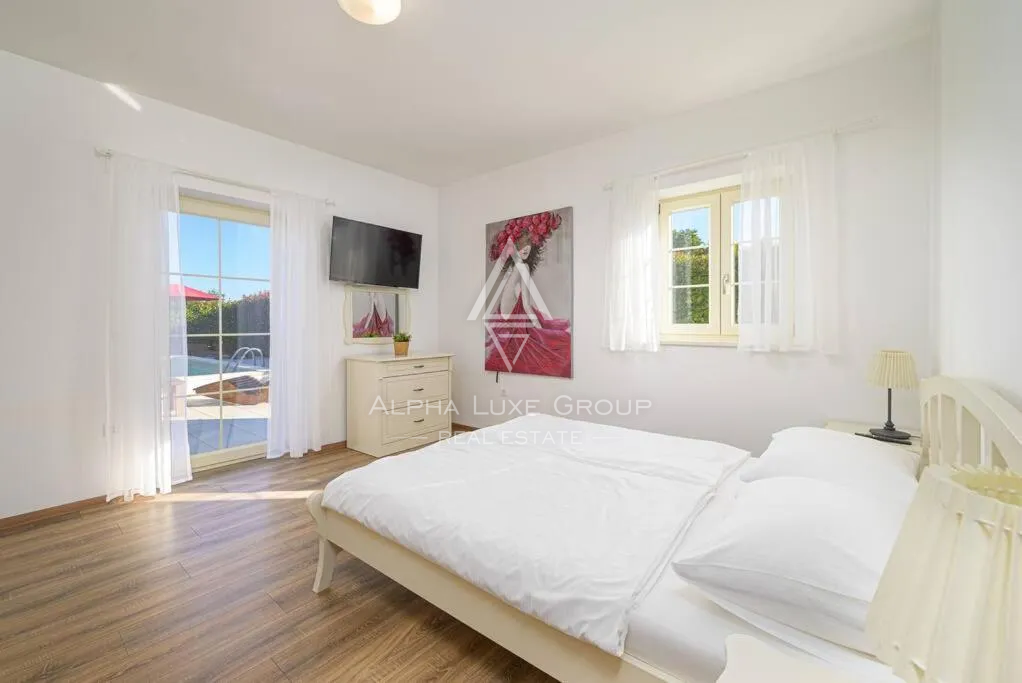 Istra, Rebići: Elegantna vila z bazenom in intimo